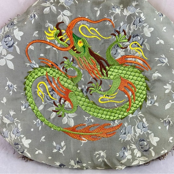 Vintage Handmade Satin Clutch Embroidered Dragon Design Metal Kiss Clasp Purse - Picture 3 of 9